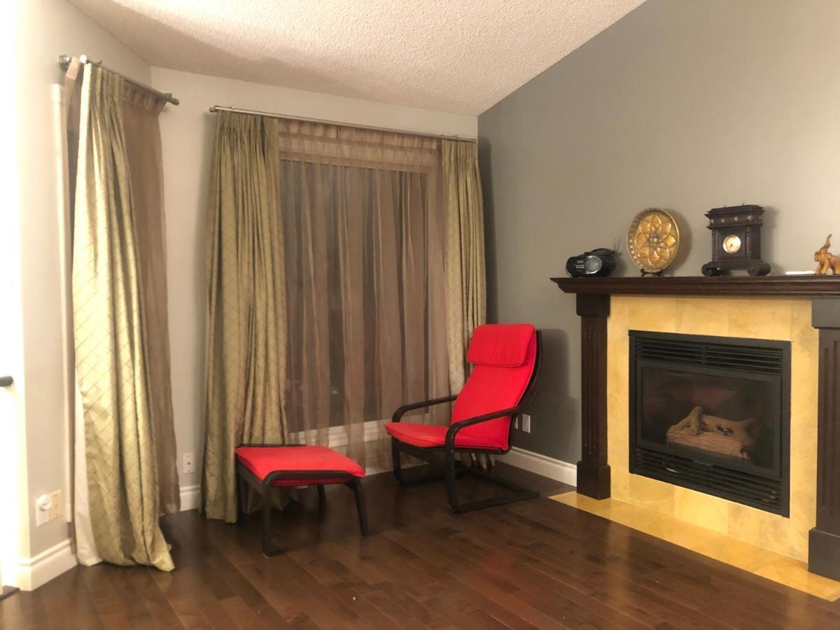 Citadel Hill Cr Community! Apartment Calgary Bagian luar foto