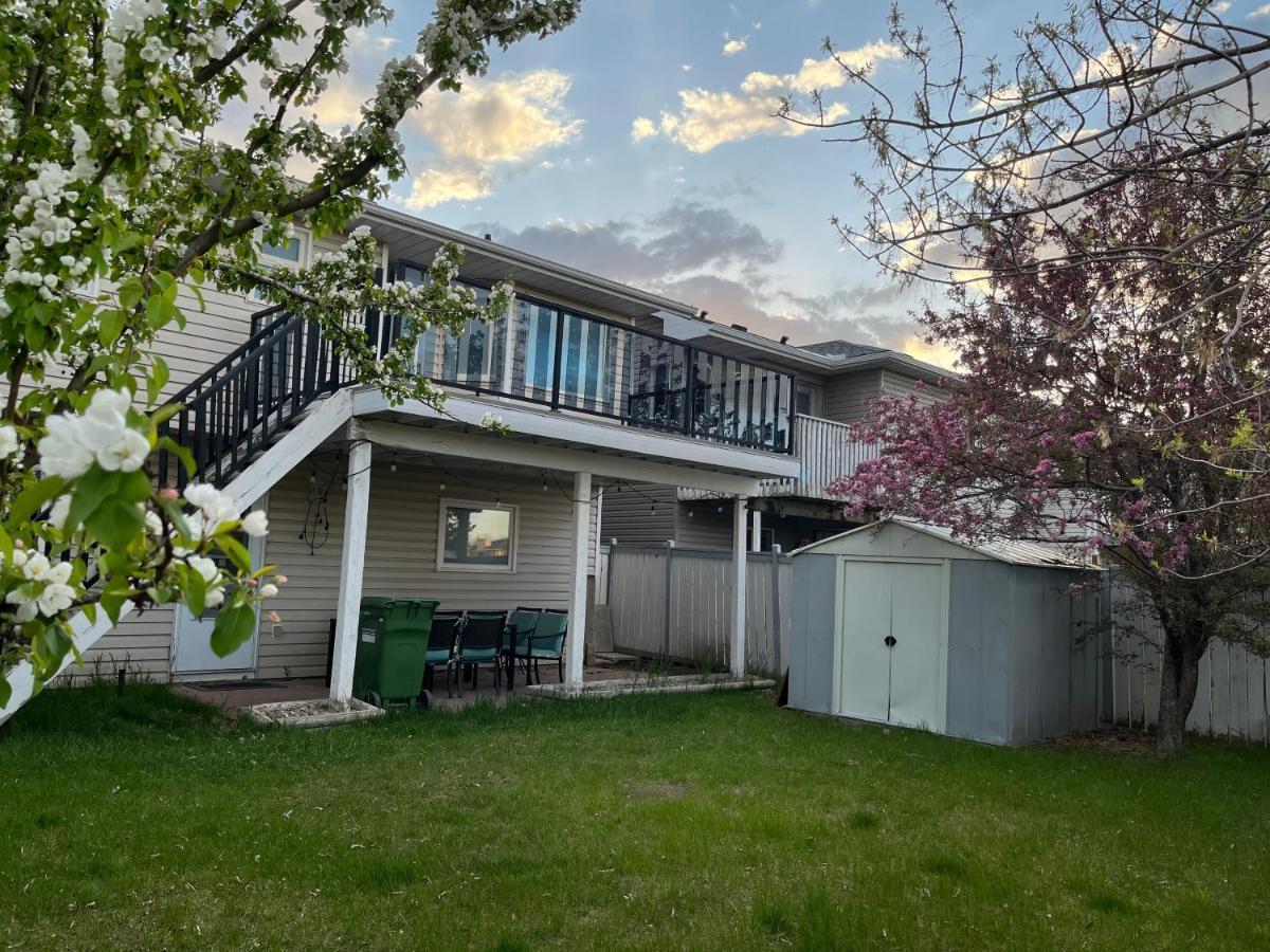Citadel Hill Cr Community! Apartment Calgary Bagian luar foto