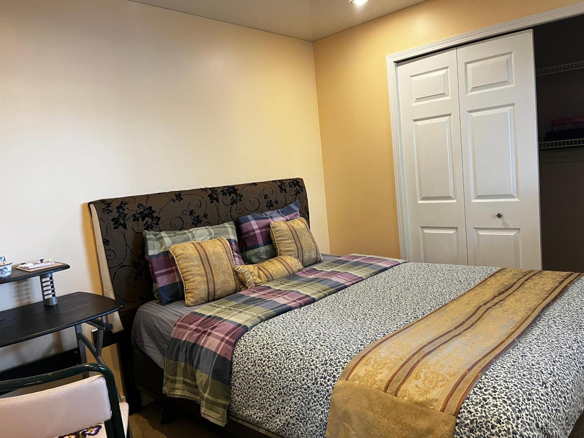 Citadel Hill Cr Community! Apartment Calgary Bagian luar foto